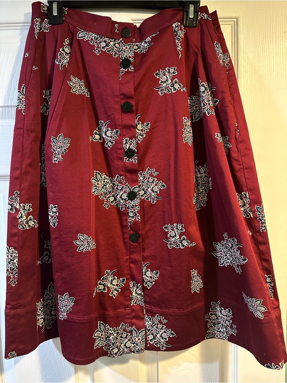 Ann Taylor Factory Maroon Floral-Accent Skirt size 10